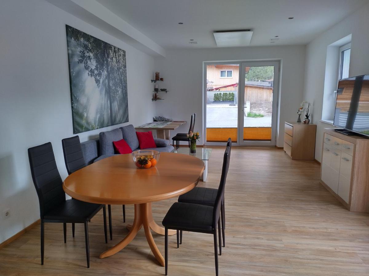 Apartment im Haus mit Herz Nassereith Exterior foto